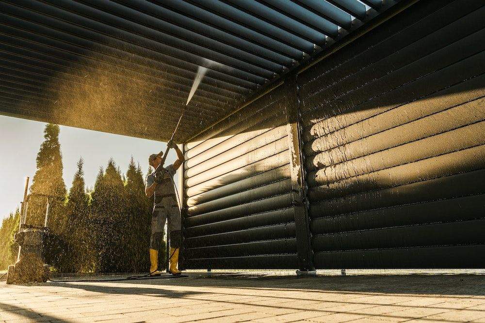 Les bénéfices d'une pergola en aluminium pour les personnes âgées et à mobilité réduite